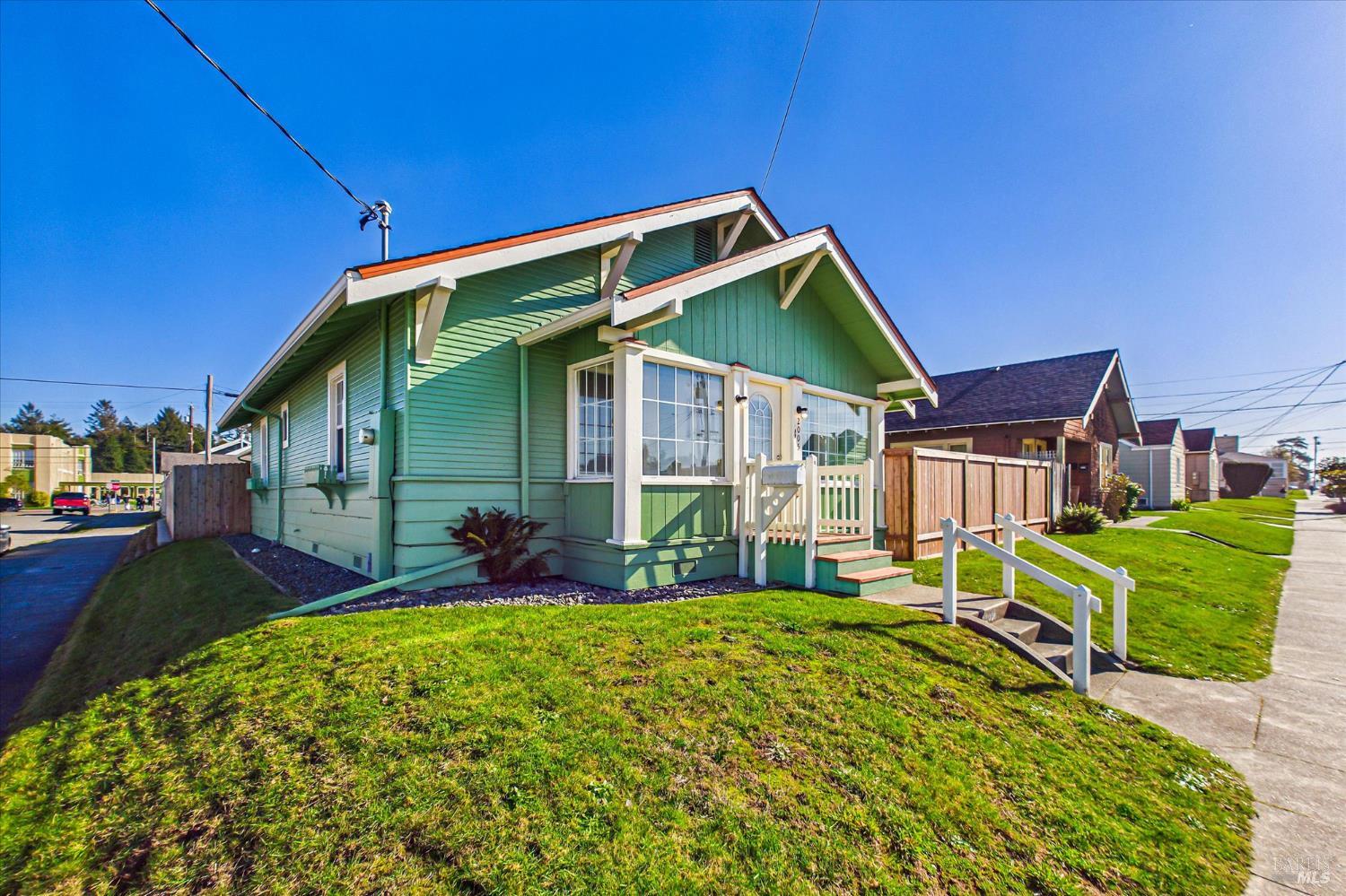 2005 I Street Eureka, CA 95501 - Photo 3 of 44