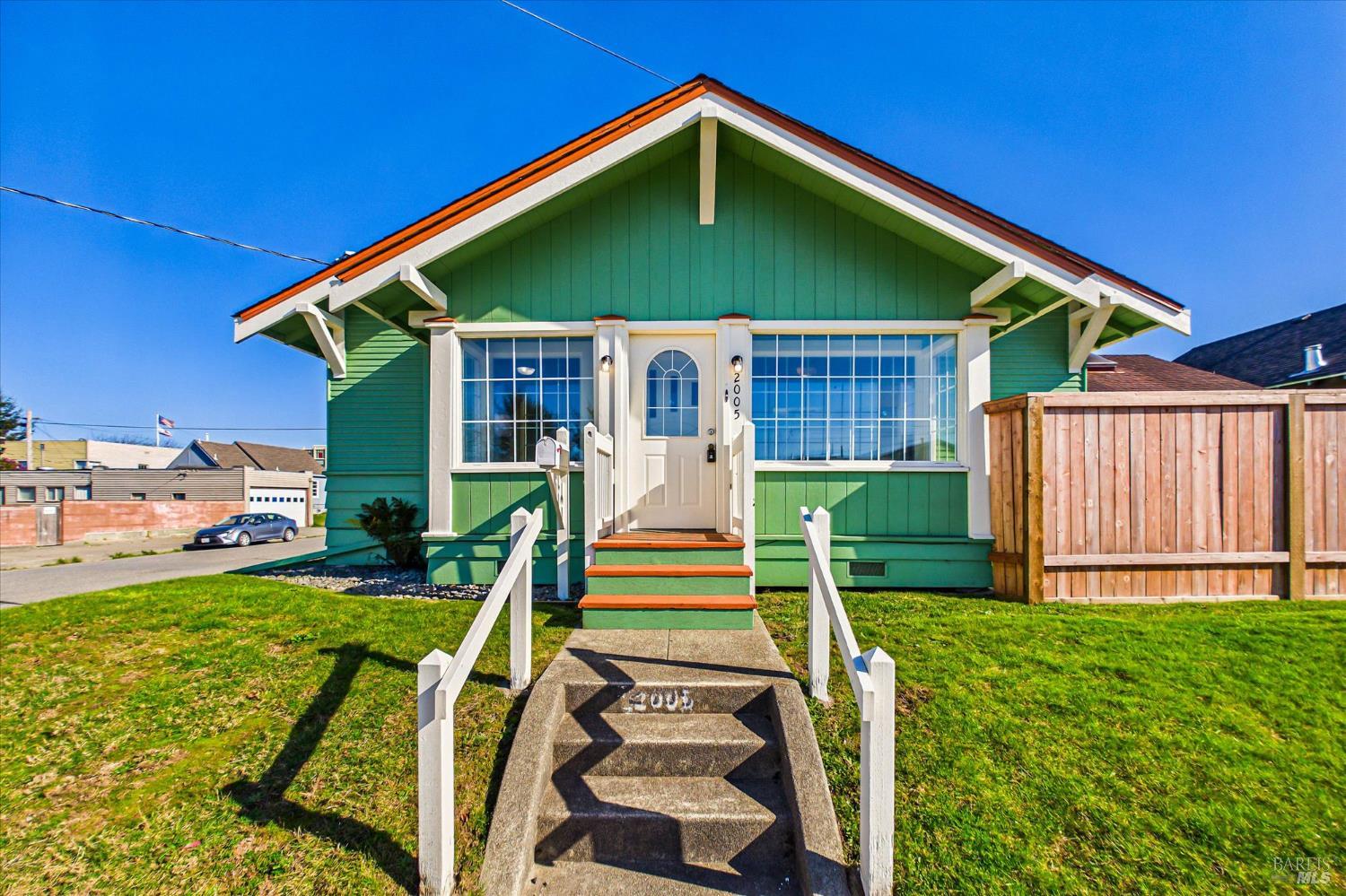 2005 I Street Eureka, CA 95501 - Photo 4 of 44