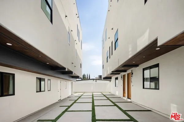 a view of entryway