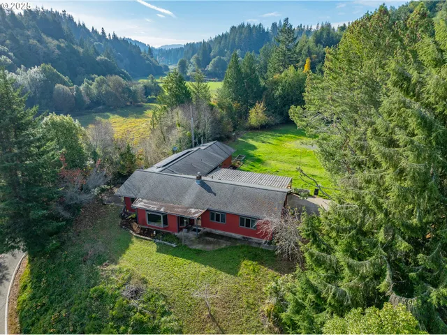 $965,000 | 53874 Fishtrap Road, Myrtle Point, OR 97458
