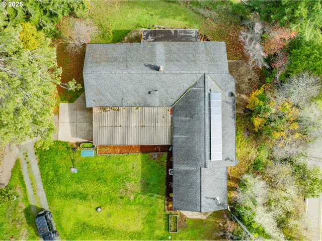 $965,000 | 53874 Fishtrap Road, Myrtle Point, OR 97458
