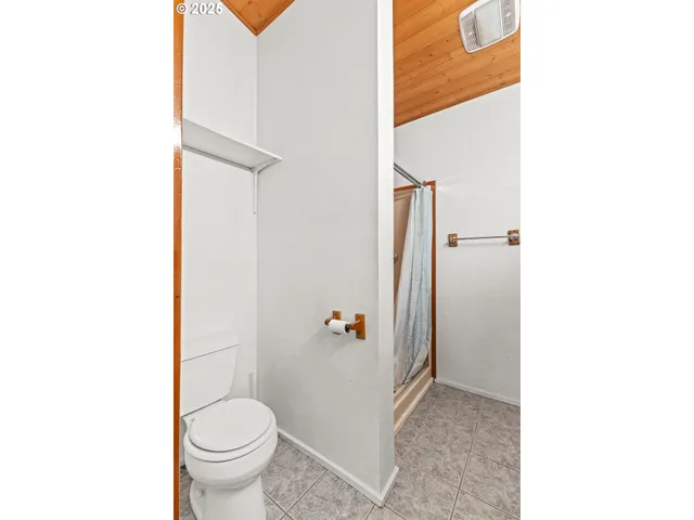 $965,000 | 53874 Fishtrap Road, Myrtle Point, OR 97458