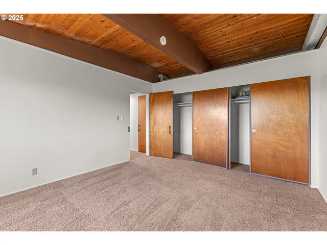 $965,000 | 53874 Fishtrap Road, Myrtle Point, OR 97458