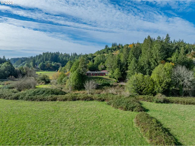 $965,000 | 53874 Fishtrap Road, Myrtle Point, OR 97458