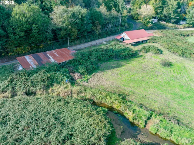 $965,000 | 53874 Fishtrap Road, Myrtle Point, OR 97458