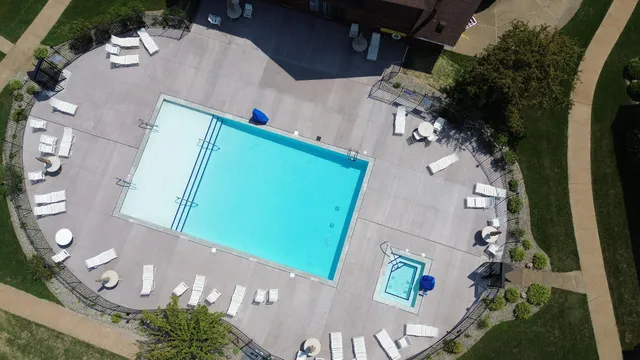 $1,750 | 2049 Porte Deleau Court, Unit 101, Highland, IN 46322