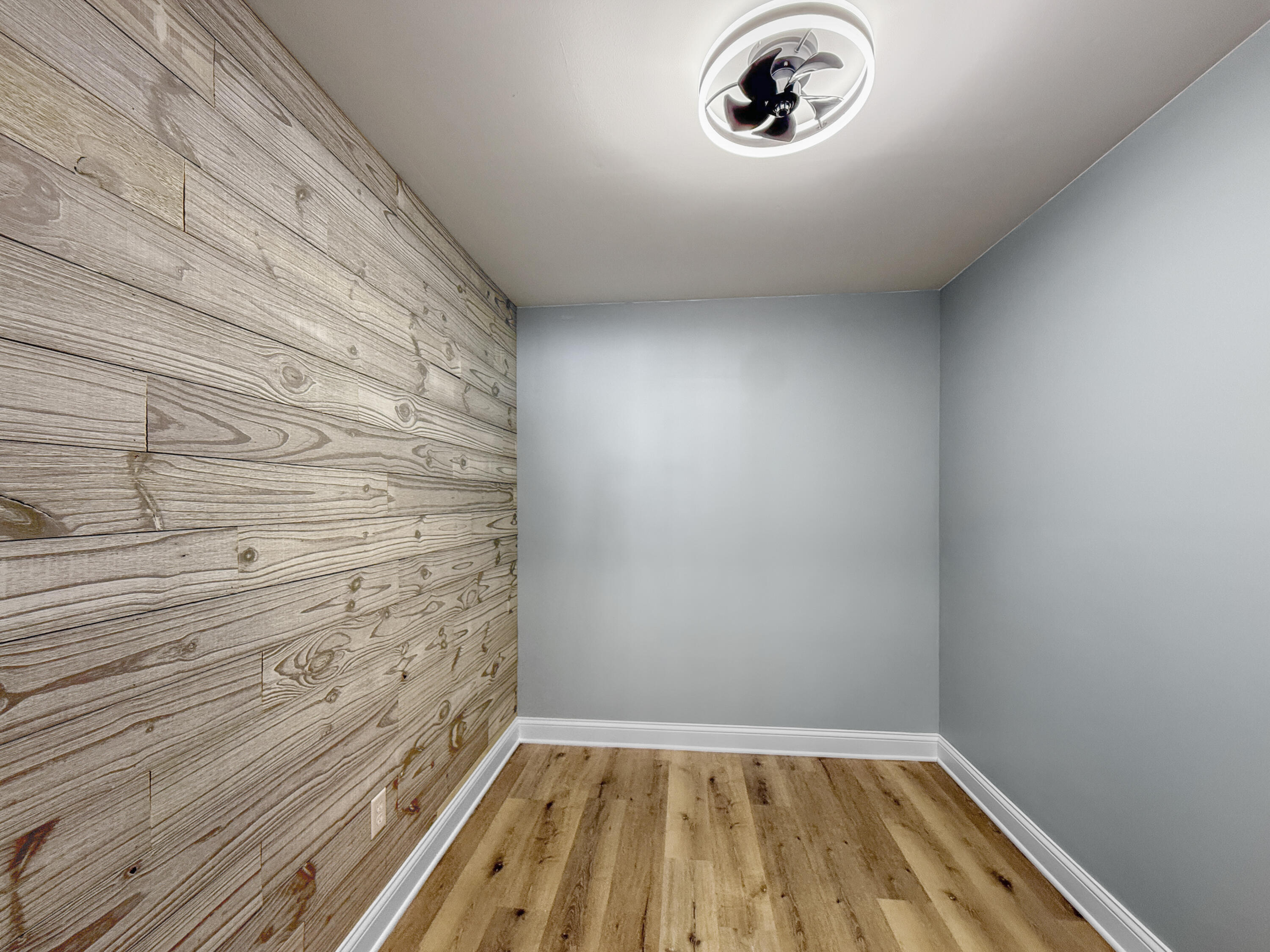 2049 45th Street, Unit 101 Highland, IN 46322 - Photo 8 of 13