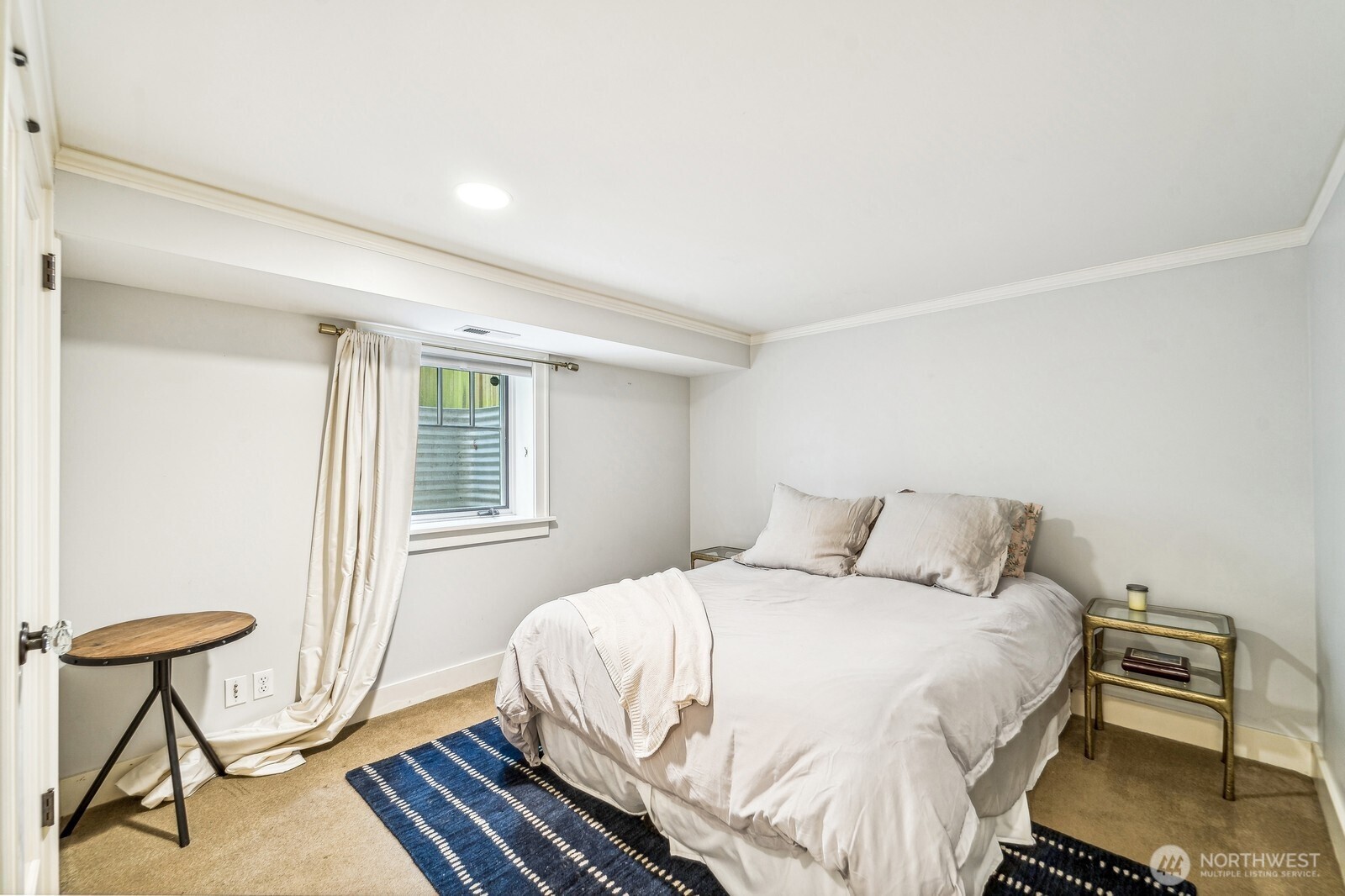 2137 East Hamlin Street Seattle, WA 98112 - Photo 10 of 15