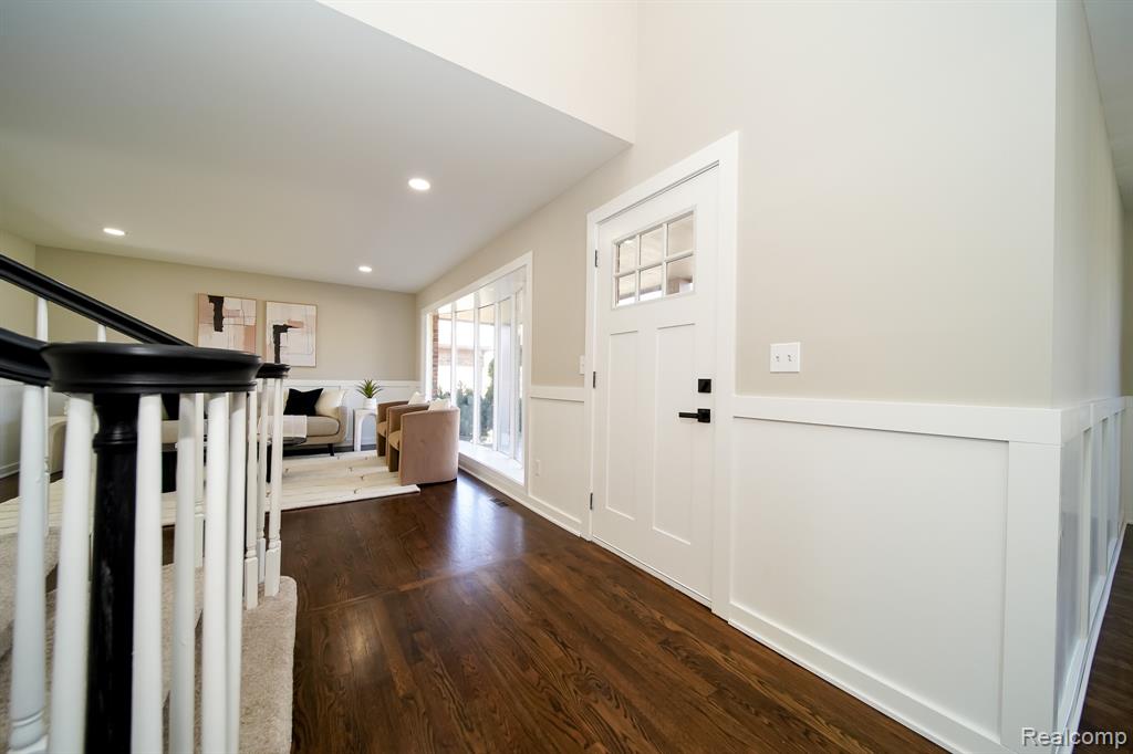 2729 Powderhorn Ridge Road Rochester, MI 48309 - Photo 12 of 95