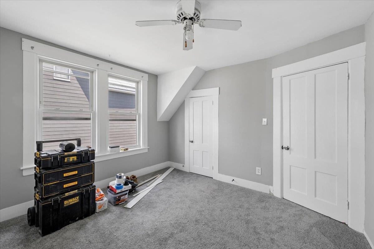 336 Spruce Street Manchester, NH 03103 - Photo 35 of 44
