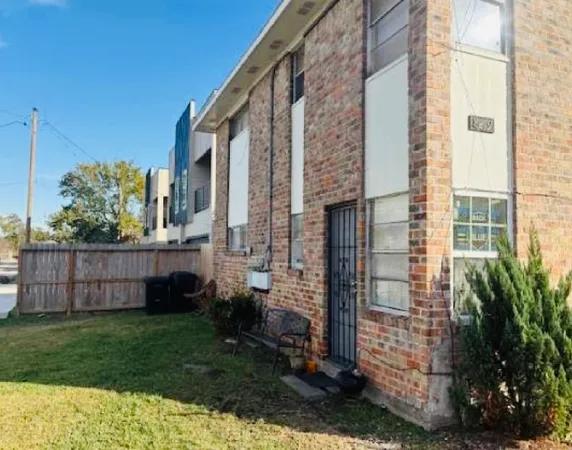 $449,900 | 8219 Corinth Street, Houston, TX 77051