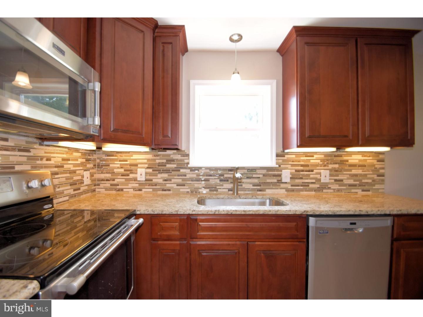 901 Spring City Road Phoenixville, PA 19460 - Photo 8 of 25 Kitchen