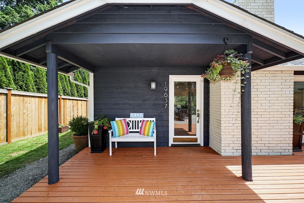 19637 Southeast 149th Street Renton, WA 98059 - Photo 27 of 29 a view of an outdoor sitting space