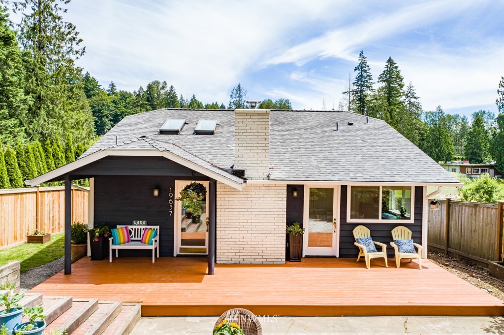 19637 Southeast 149th Street Renton, WA 98059 - Photo 28 of 29 a view of a house with backyard porch and sitting area