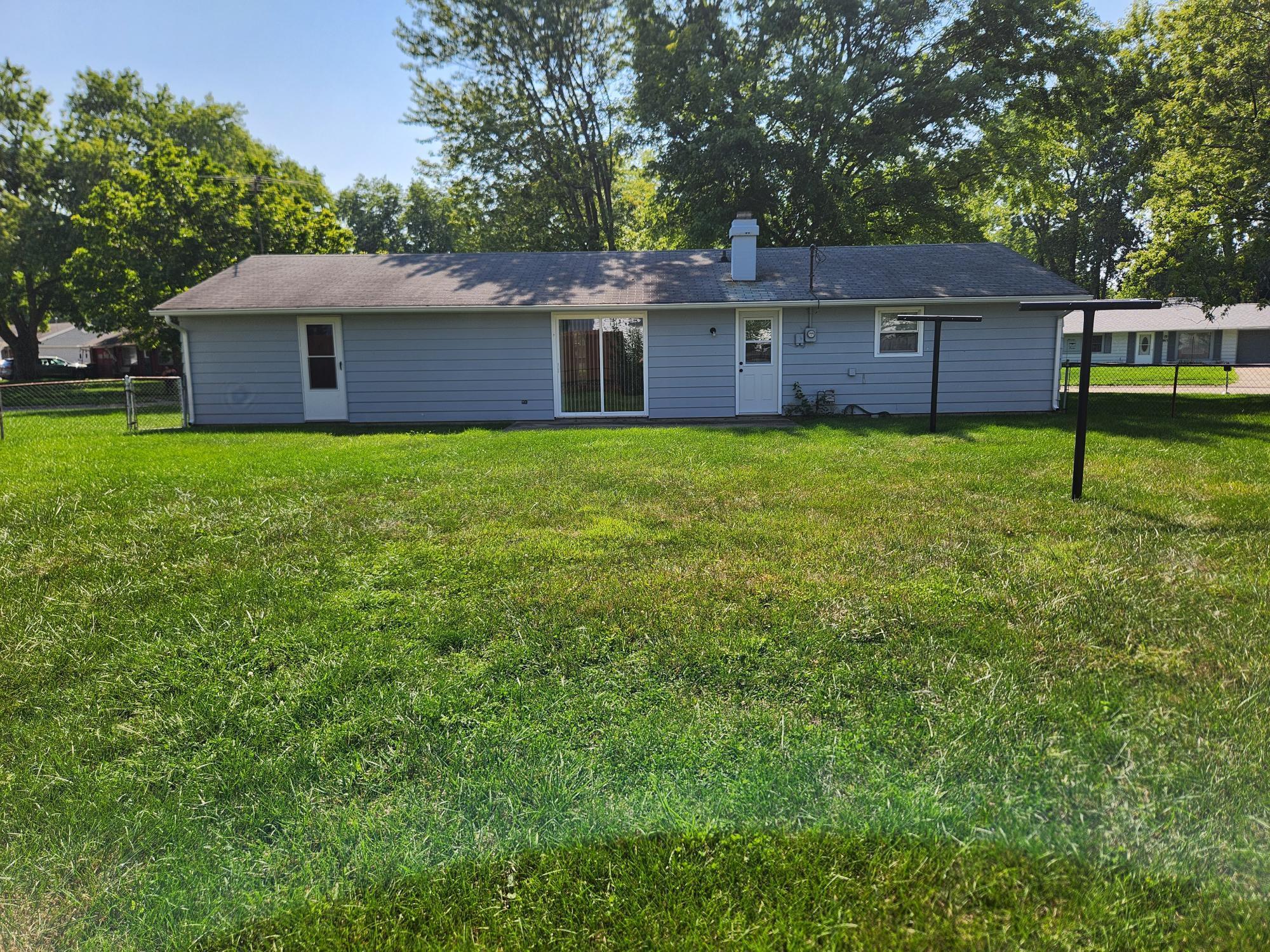 2316 Ashbourne Road Anderson, IN 46011 - Photo 3 of 32 Gallery Image 3