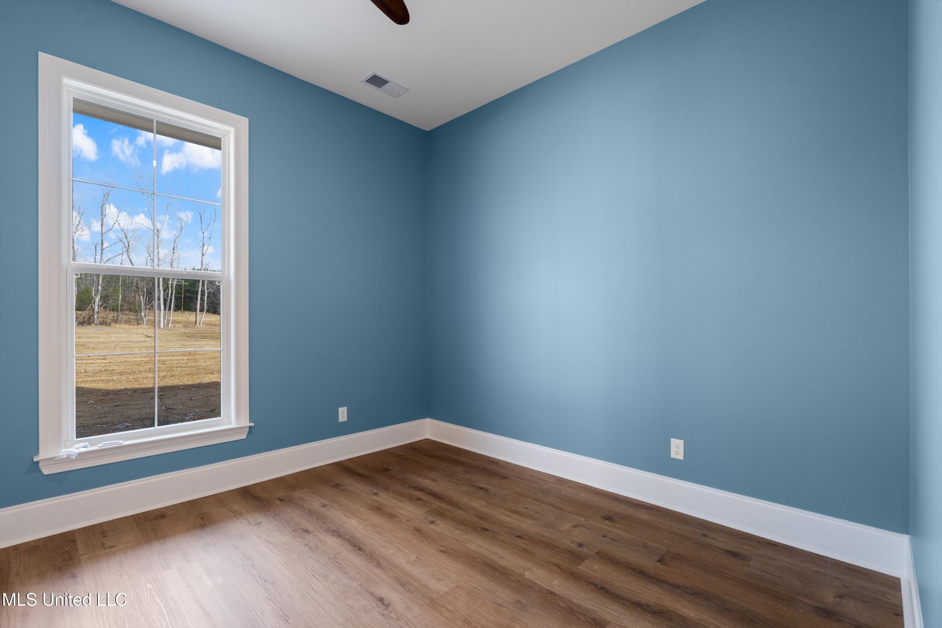 1571 Kimber Cove Hernando, MS 38632 - Photo 29 of 38 Bedroom 3 a