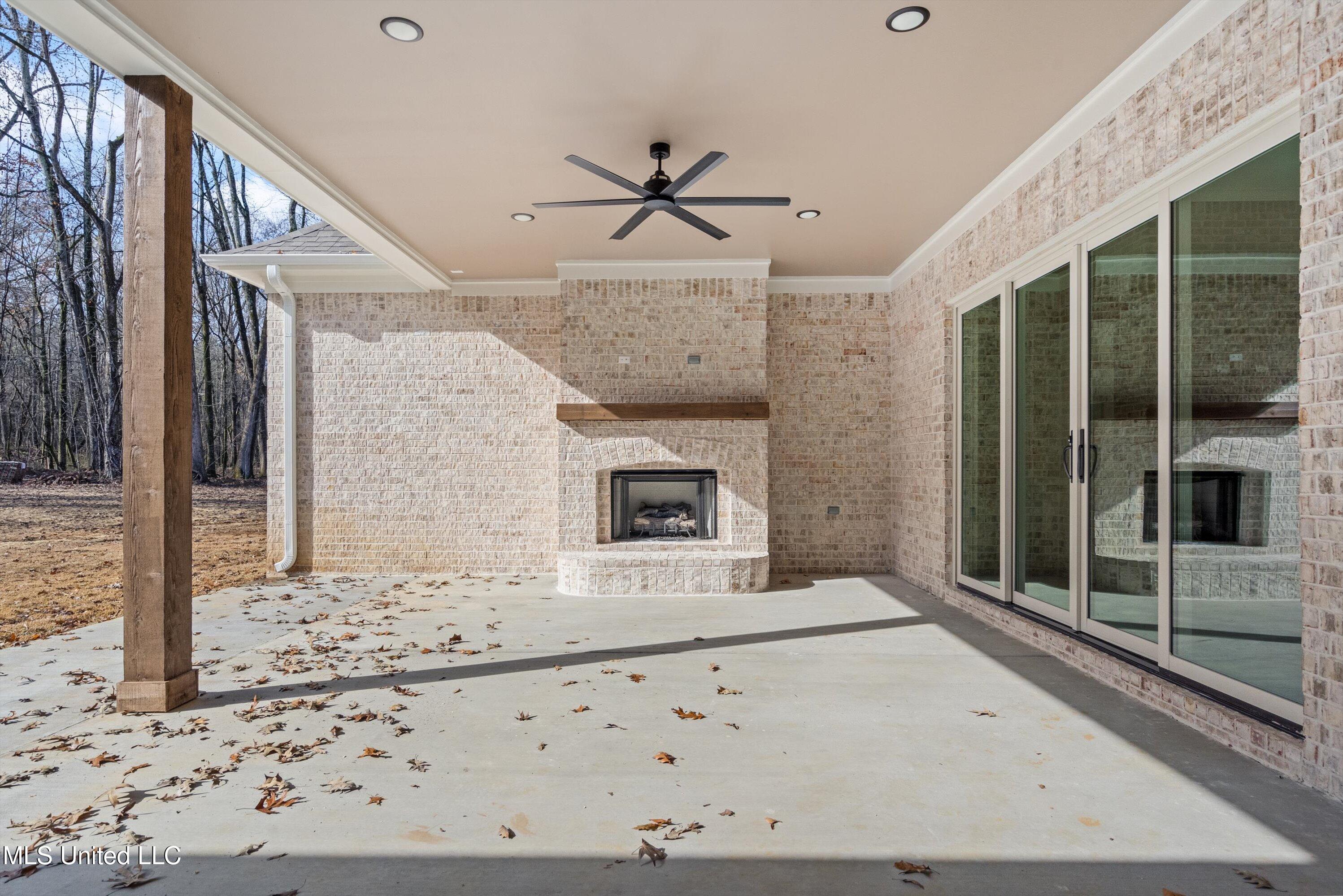 1571 Kimber Cove Hernando, MS 38632 - Photo 32 of 38 Outdoor Fireplace