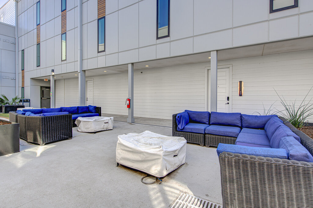 2220 Webberville Road, Unit 201 Austin, TX 78702 - Photo 19 of 24