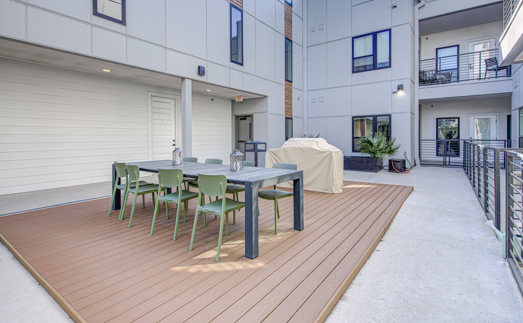 2220 Webberville Road, Unit 201 Austin, TX 78702 - Photo 20 of 24