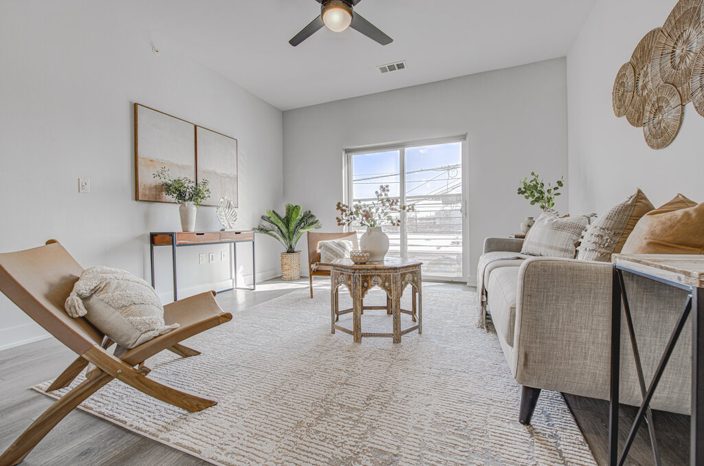 2220 Webberville Road, Unit 201 Austin, TX 78702 - Photo 4 of 24