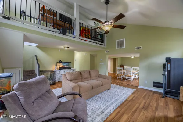 $274,000 | 307 Glendale Avenue, Clinton, TN 37716