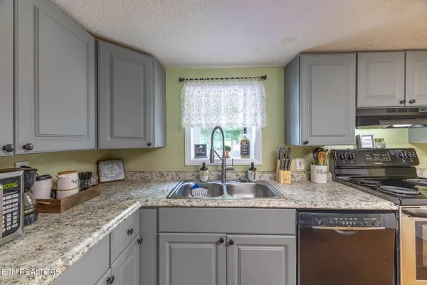 $274,000 | 307 Glendale Avenue, Clinton, TN 37716