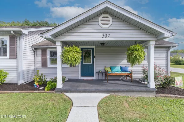 $274,000 | 307 Glendale Avenue, Clinton, TN 37716