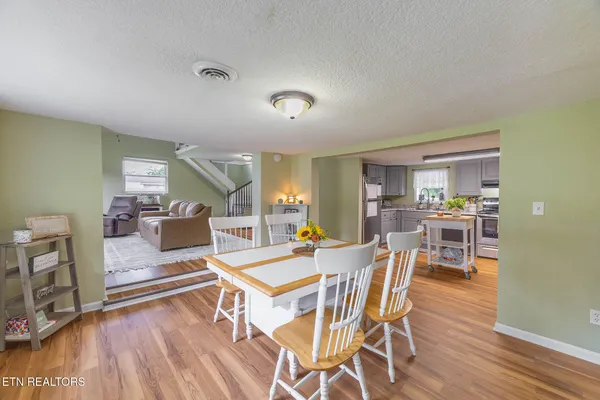 $274,000 | 307 Glendale Avenue, Clinton, TN 37716