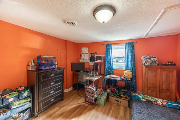 $274,000 | 307 Glendale Avenue, Clinton, TN 37716