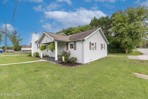 $274,000 | 307 Glendale Avenue, Clinton, TN 37716