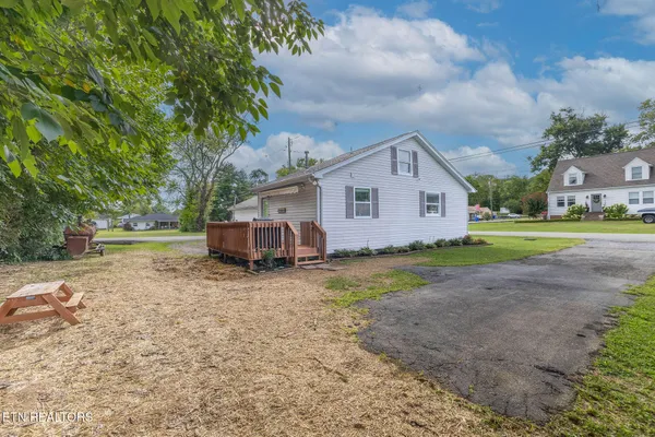 $274,000 | 307 Glendale Avenue, Clinton, TN 37716