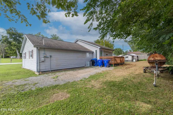$274,000 | 307 Glendale Avenue, Clinton, TN 37716