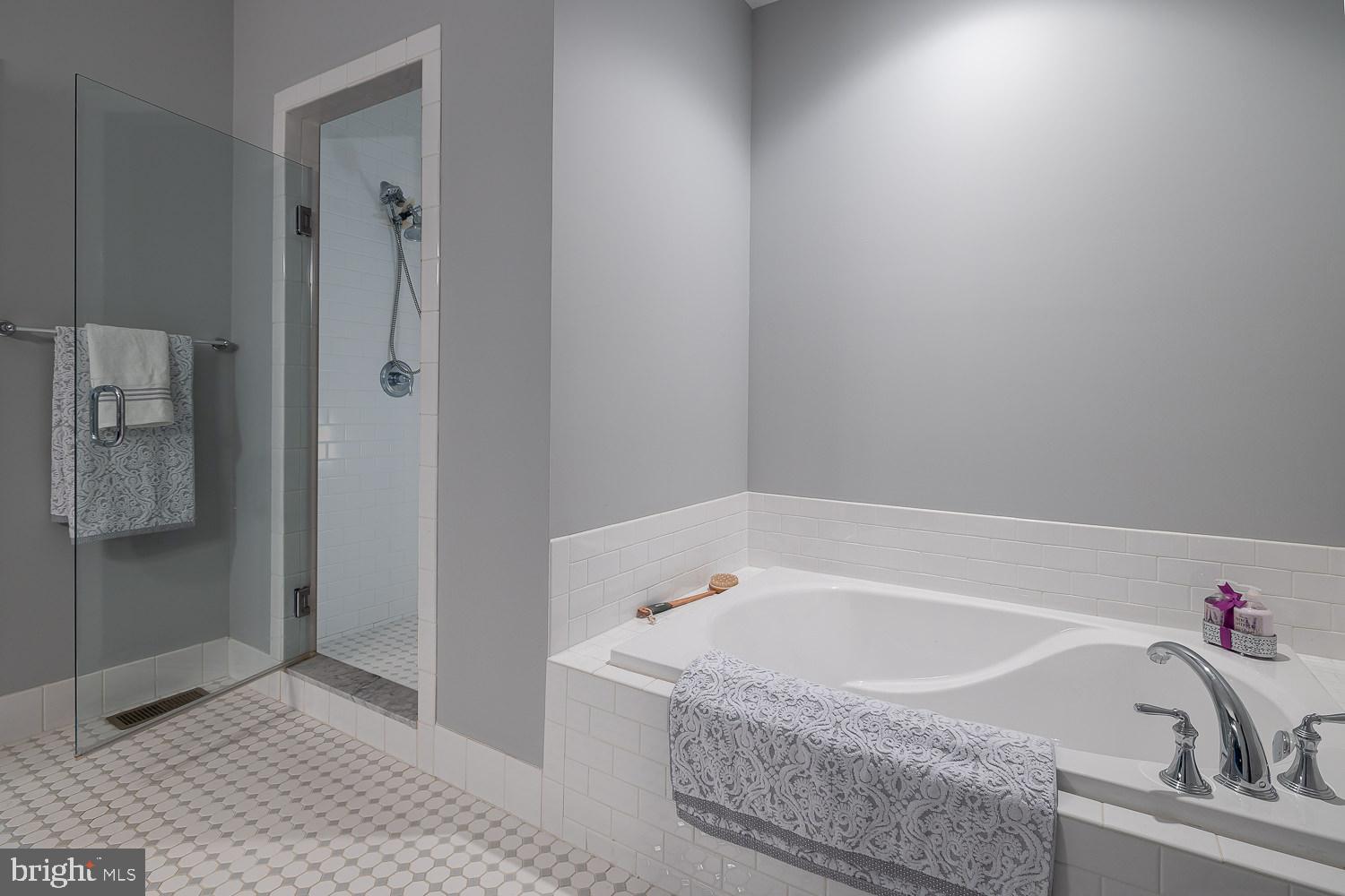418 Ravenscliff Drive Springfield, PA 19064 - Photo 14 of 25 Gallery Image 14