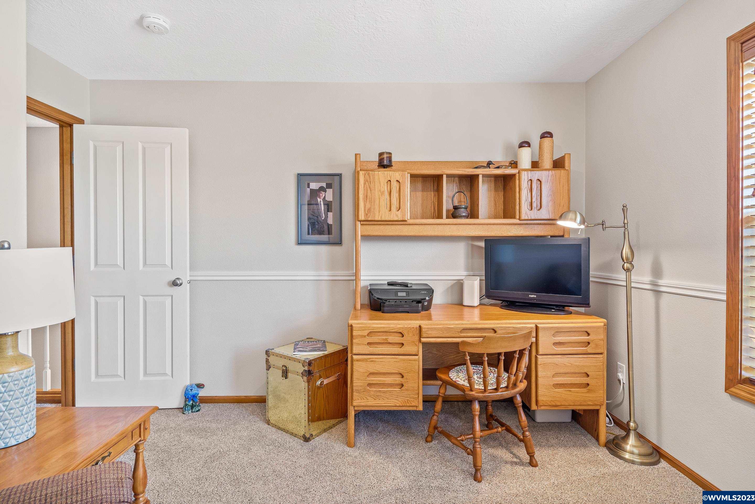 2073 Chase Loop Southwest Albany, OR 97321 - Photo 27 of 40 Gallery Image 27