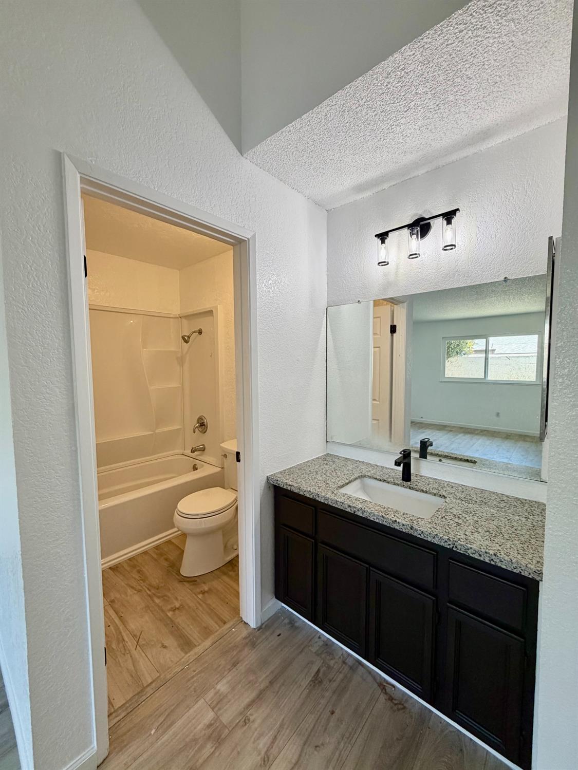 158 East Grant Line Road Tracy, CA 95376 - Photo 15 of 18