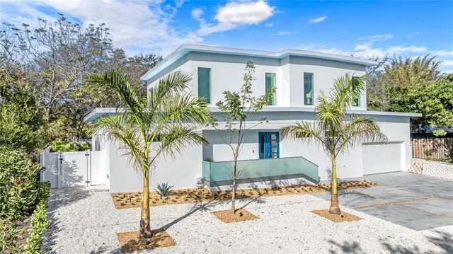 $2,590,000 | 2585 Clematis Street, Sarasota, FL 34239