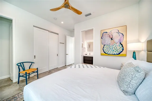 $2,590,000 | 2585 Clematis Street, Sarasota, FL 34239