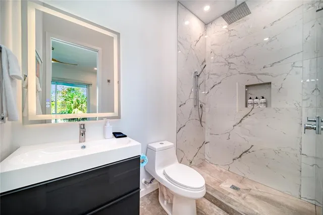 $2,590,000 | 2585 Clematis Street, Sarasota, FL 34239