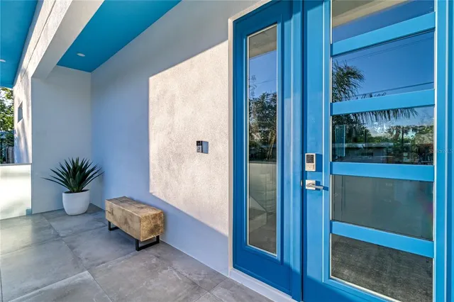 $2,590,000 | 2585 Clematis Street, Sarasota, FL 34239