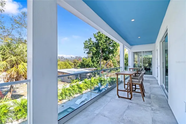 $2,590,000 | 2585 Clematis Street, Sarasota, FL 34239