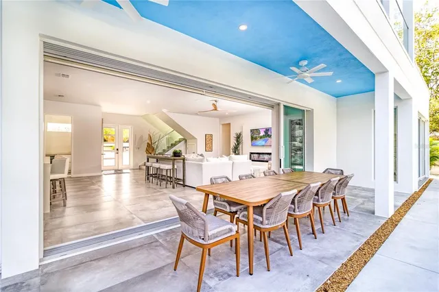 $2,590,000 | 2585 Clematis Street, Sarasota, FL 34239