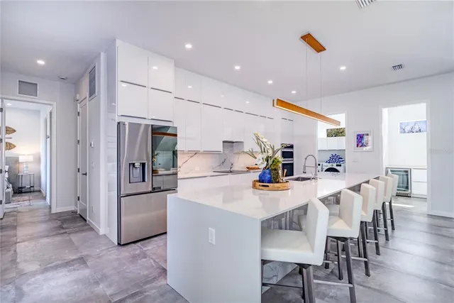 $2,590,000 | 2585 Clematis Street, Sarasota, FL 34239