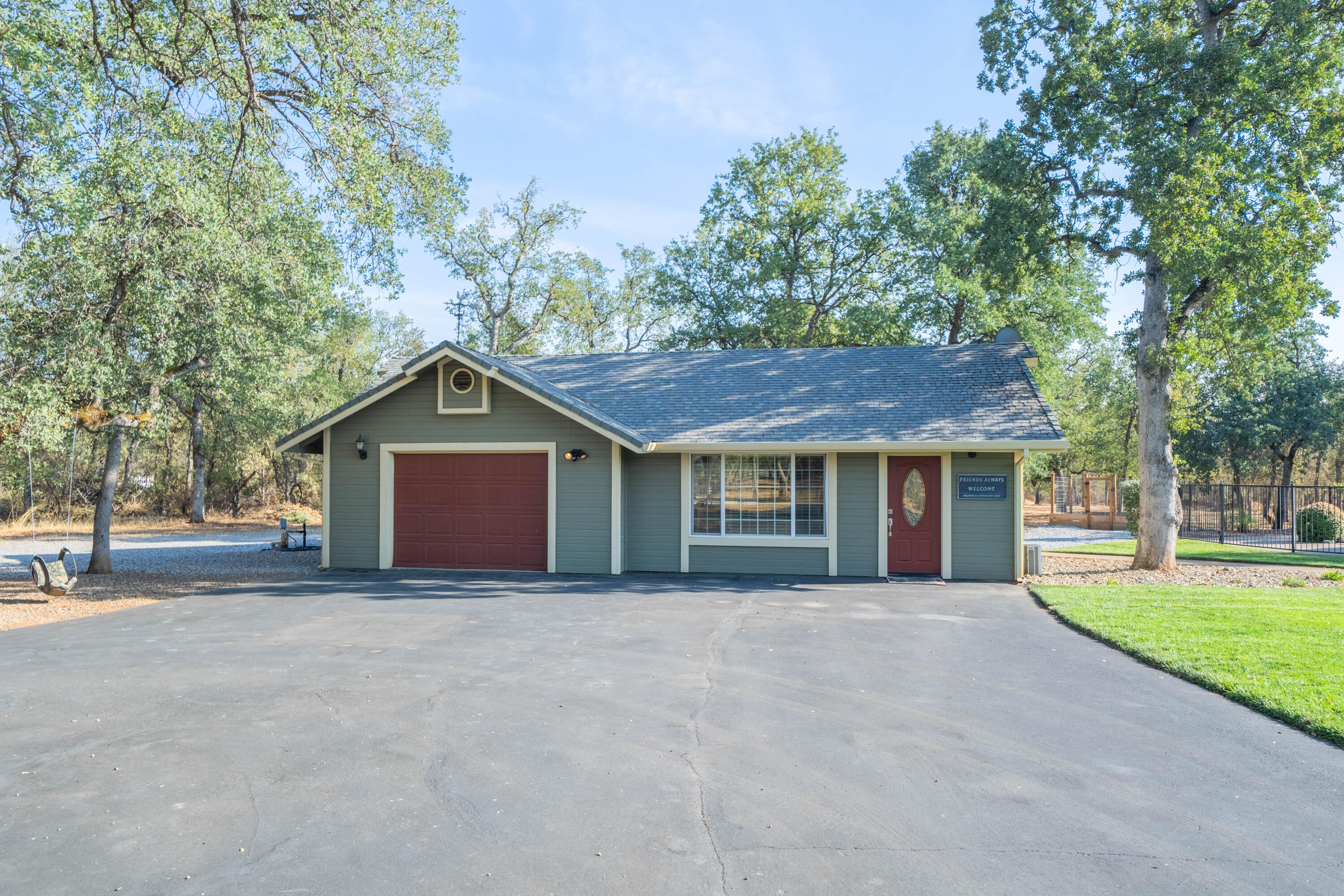 8225 Whispering Oaks Road Redding, CA 96002 - Photo 4 of 50 Guest House