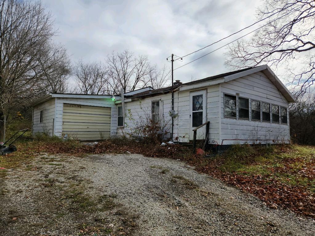 2201 Utley Road Flint, MI 48532 - Photo 3 of 3 original-BEEA5697-8F25-49B4-9AED-36191BB