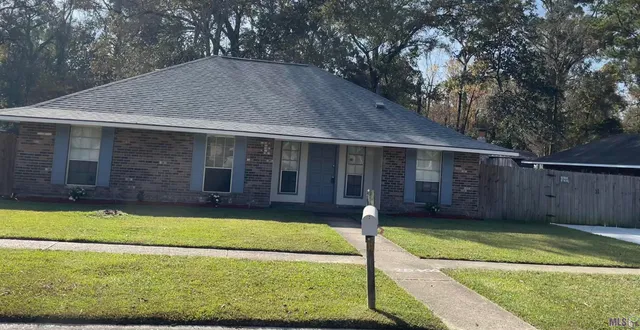 $269,000 | 9734 Hardwood Drive, Baton Rouge, LA 70818