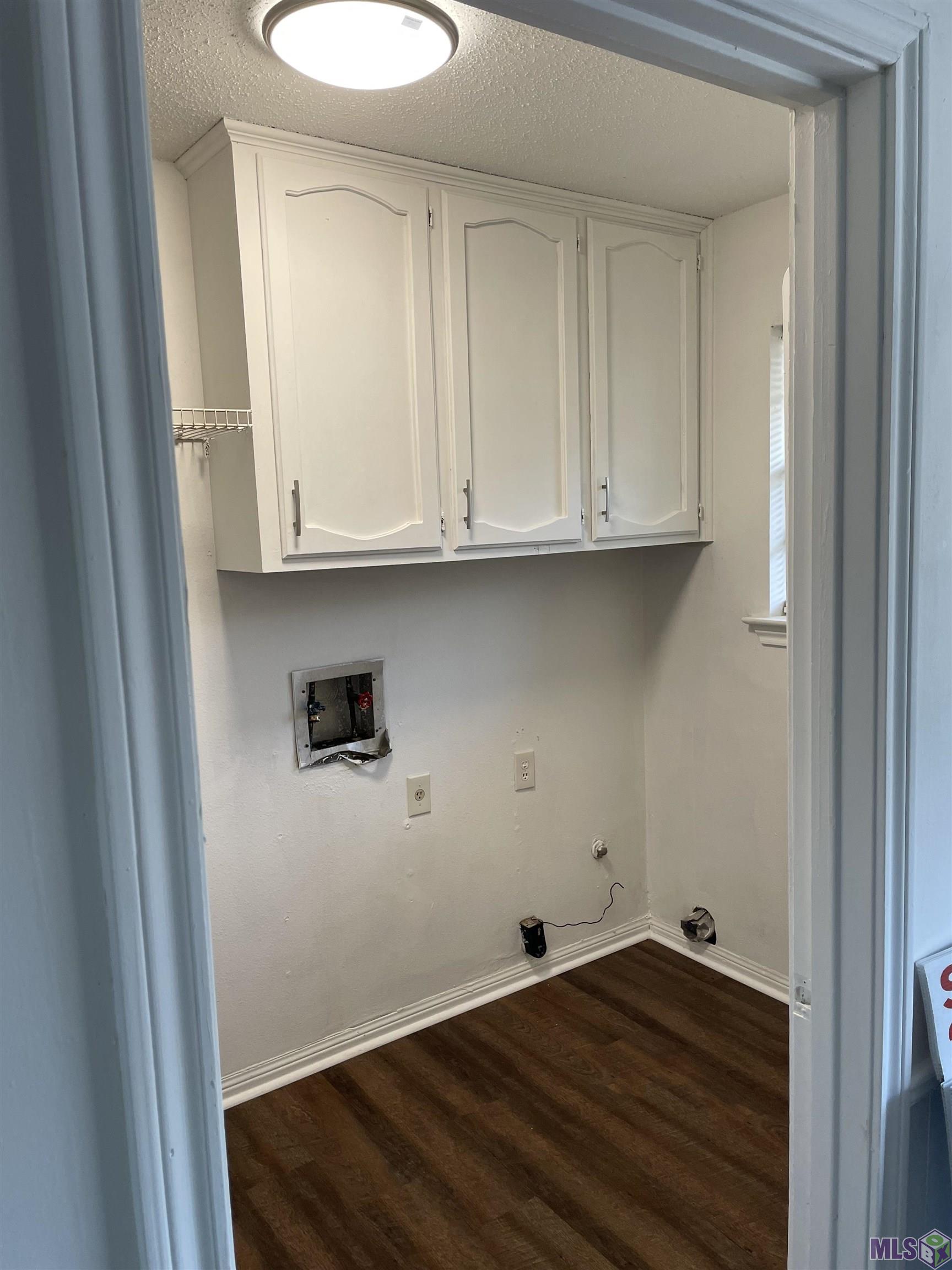 9734 Hardwood Drive Baton Rouge, LA 70818 - Photo 10 of 26 Laundry Room