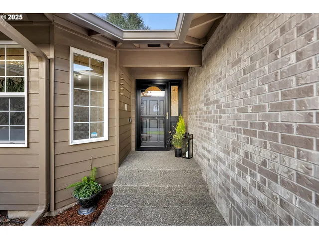 $900,000 | 17208 Southeast 36th Street, Vancouver, WA 98683