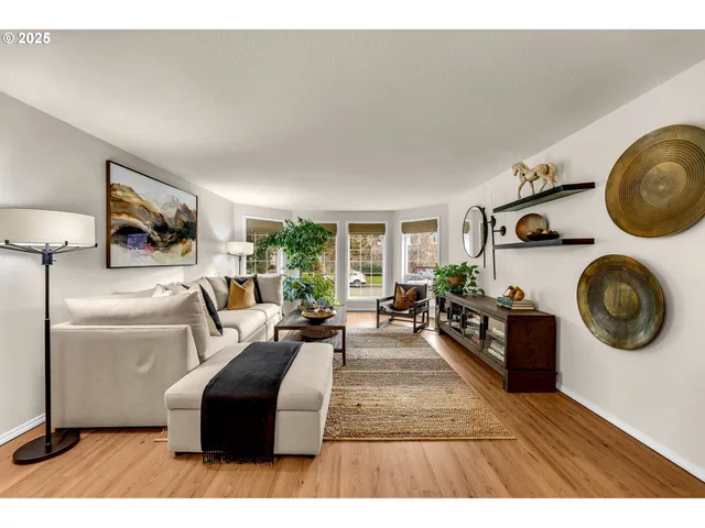 $900,000 | 17208 Southeast 36th Street, Vancouver, WA 98683