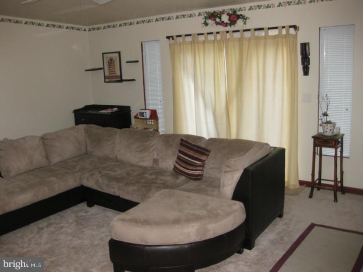 34 Warwick Road Stratford, NJ 08084 - Photo 5 of 23