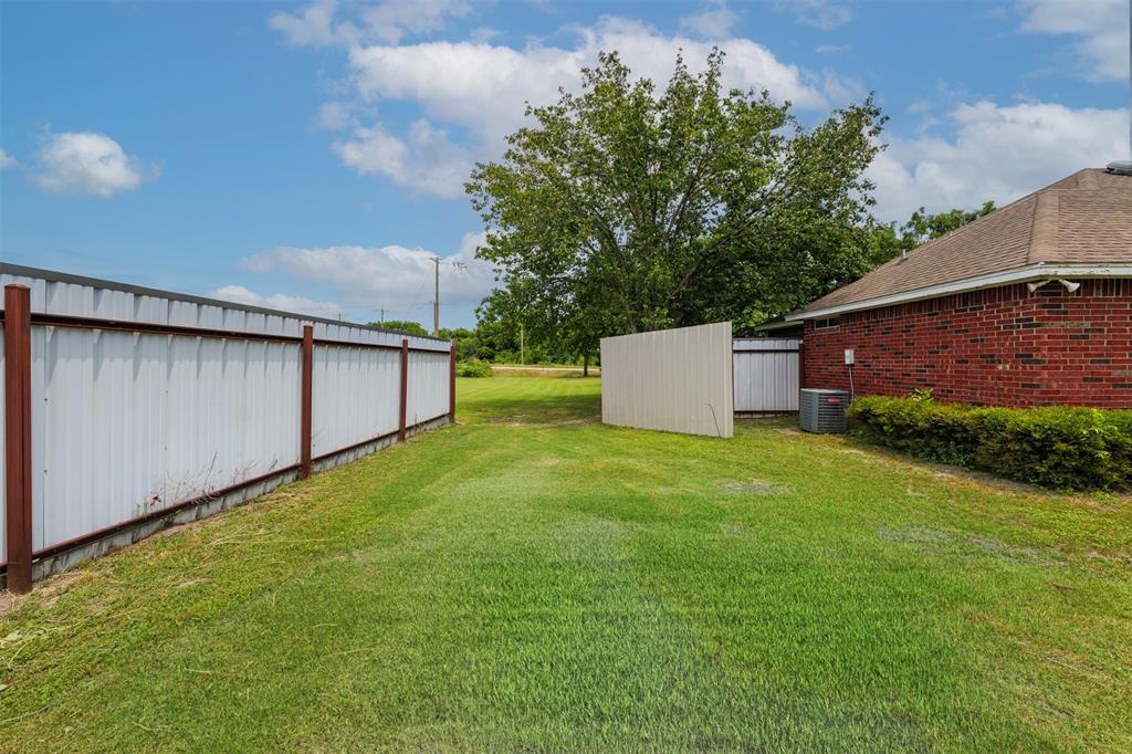 601 Houston School Road Red Oak, TX 75154 - Photo 15 of 32 View of yard